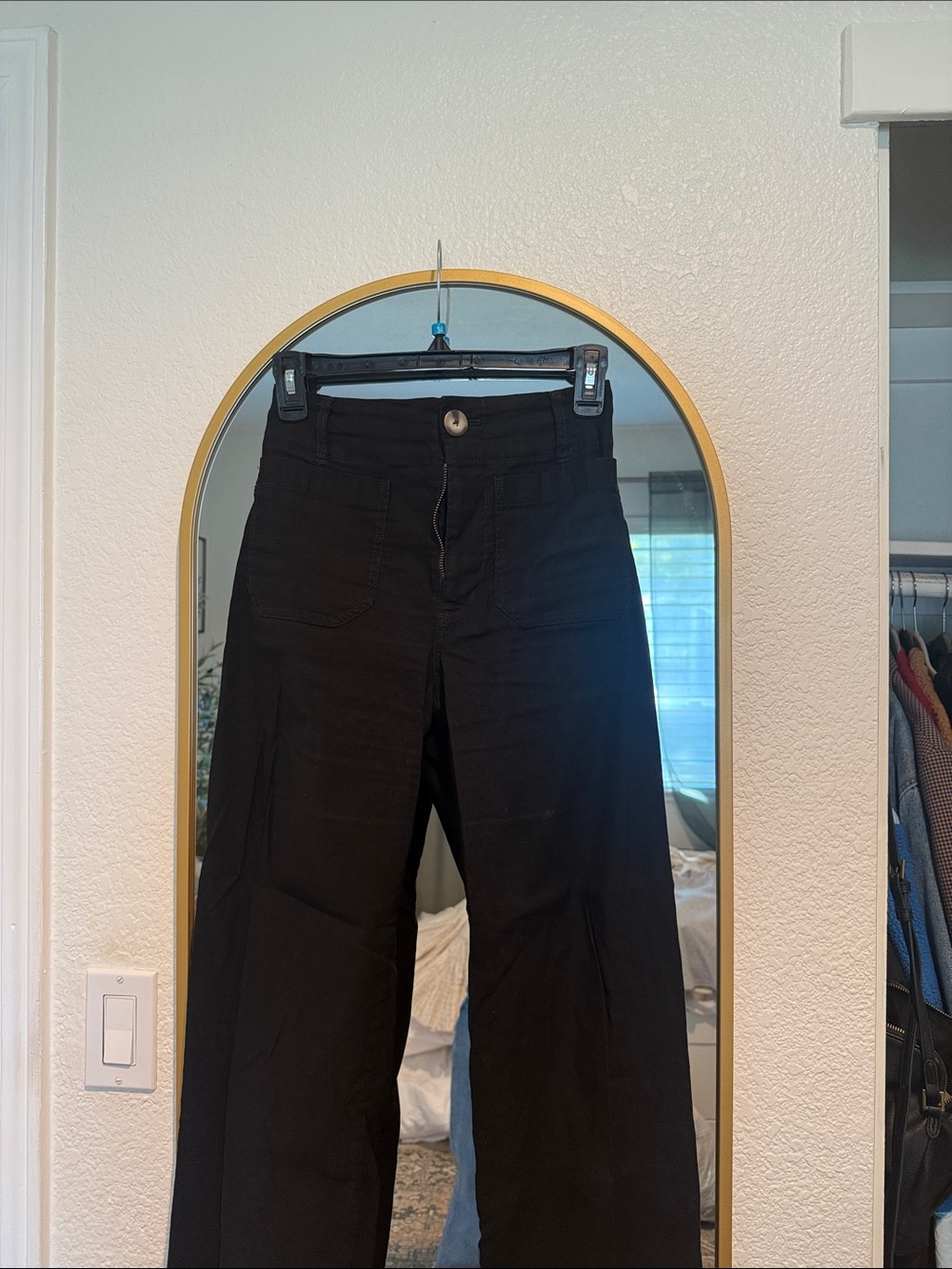 Women’s Black Wide-Leg Pants